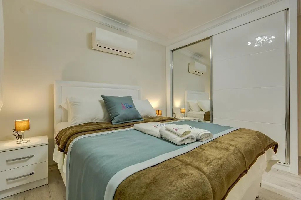 Guest house Paris Residence Cesme Turkey